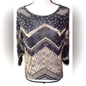 Daytrip Womens Medium 3/4 Length Sleeve Jeweled Elastic Waist Bell Sleeves  Top